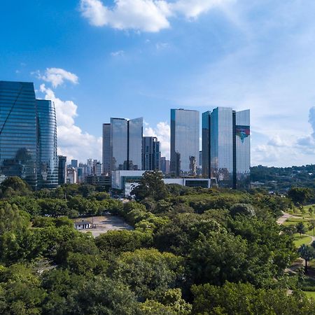 You Stay At Vila Olimpia - Itc São Paulo Eksteriør bilde View of the complex from the west